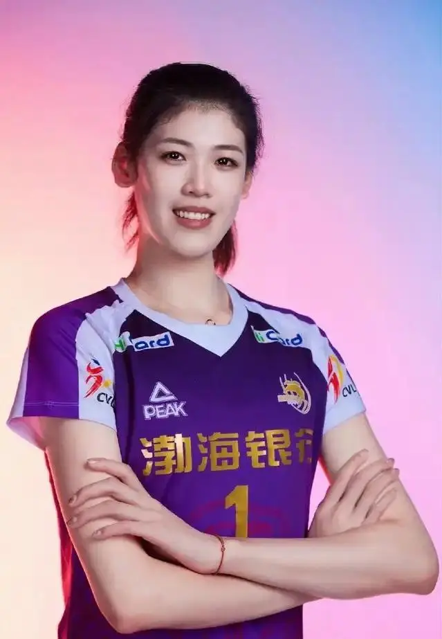 大胜对手, 利亚诺女排