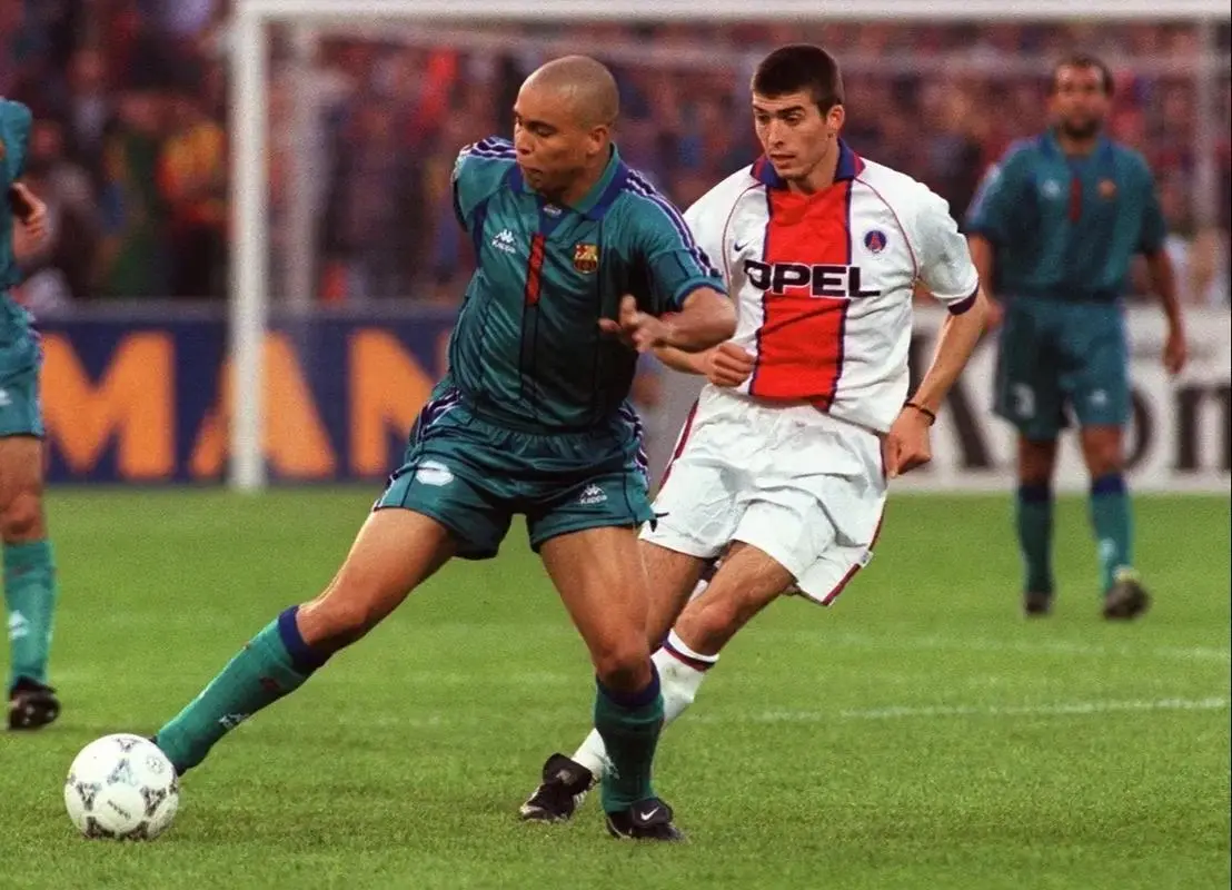 绝对轻而易 绝对轻而易