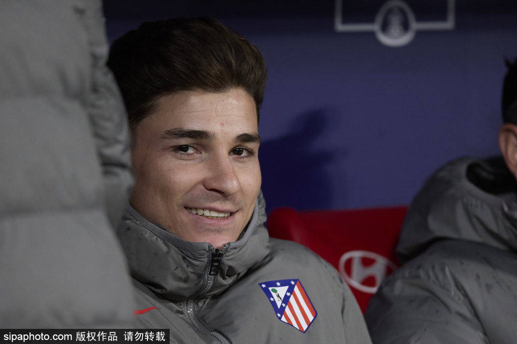 己的风采 己的风采